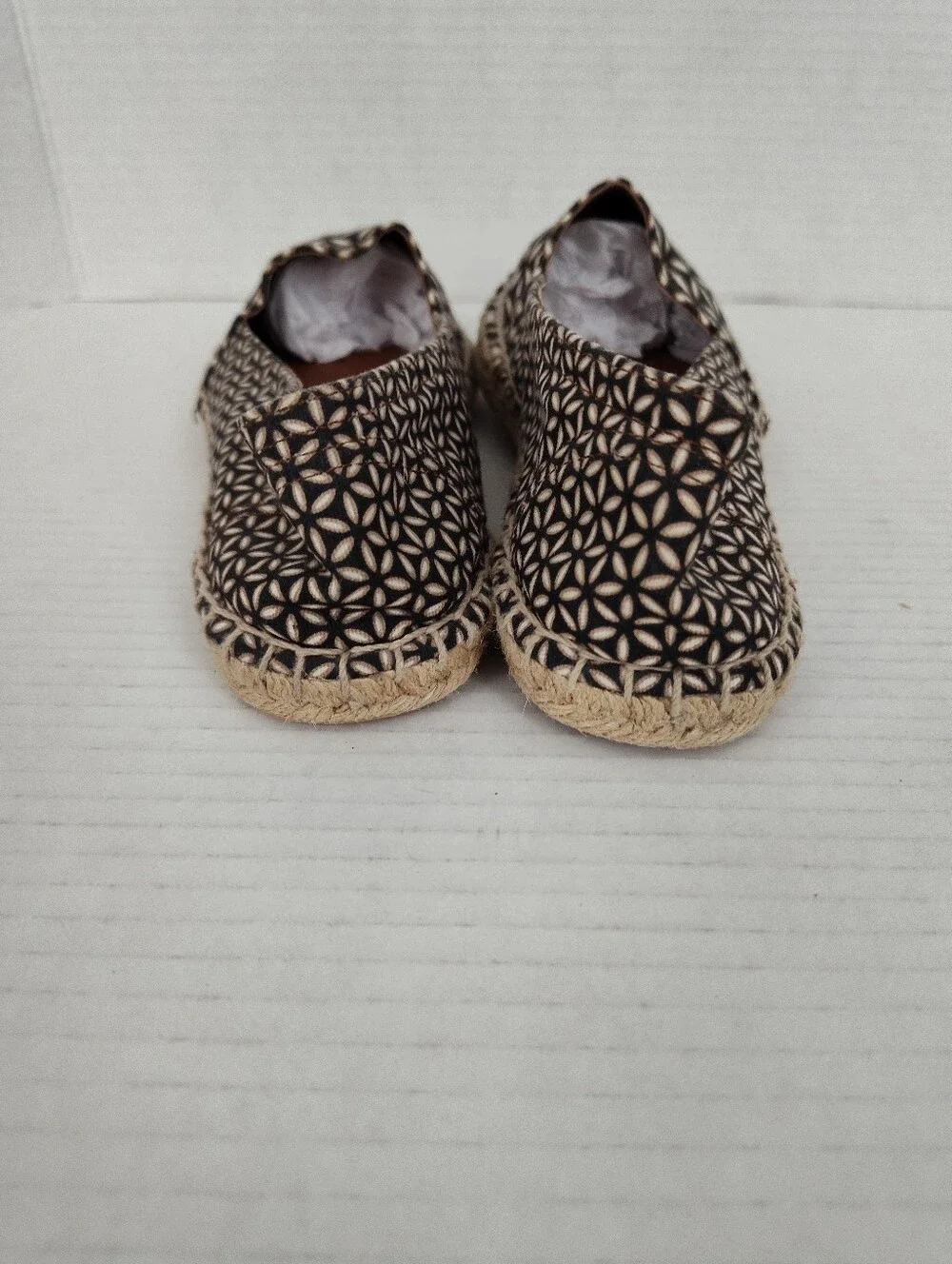 Brighton Rattan Canvas Espadrilles Black and Tan Size 7 Slip on Women's Shoes
